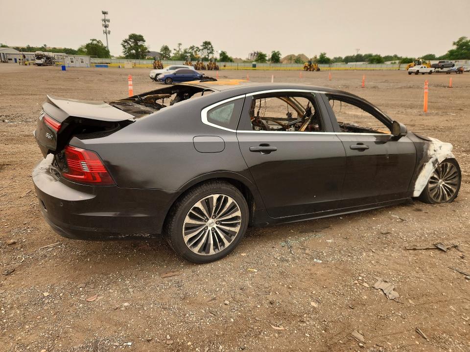 Фото 3 с аукциона – 2022 VOLVO S90 с VIN LVY062MK4NP252556