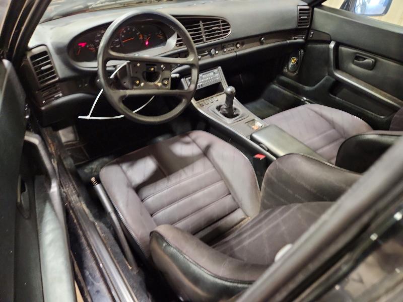 Photo 8 from auction – 1988 PORSCHE 944 with VIN WP0AB0944JN471304
