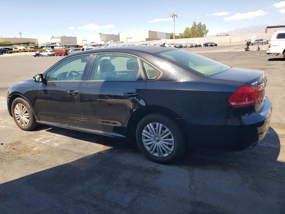 Photo 2 from auction – 2015 VOLKSWAGEN PASSAT with VIN 1VWAT7A39FC040997