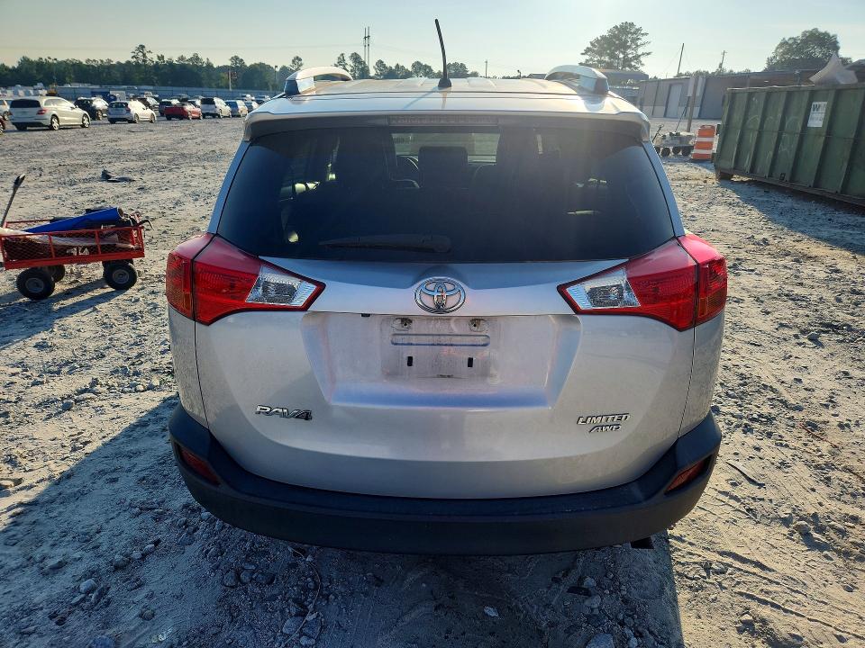 Photo 6 from auction – 2013 TOYOTA RAV4 with VIN JTMDFREV1DD030342