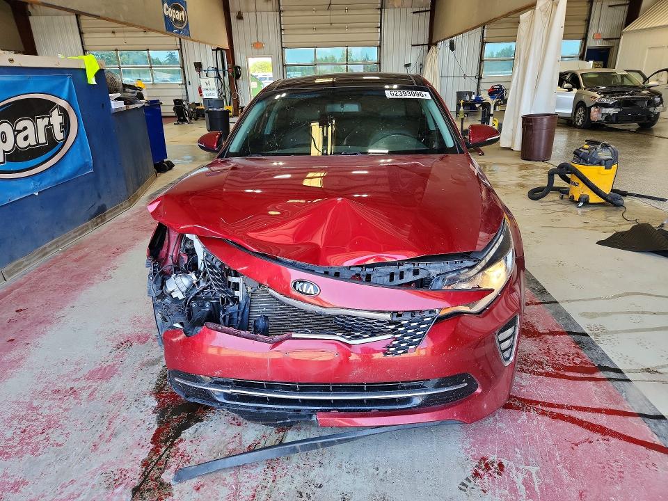 Photo 5 from auction – 2018 KIA OPTIMA with VIN 5XXGT4L33JG213897