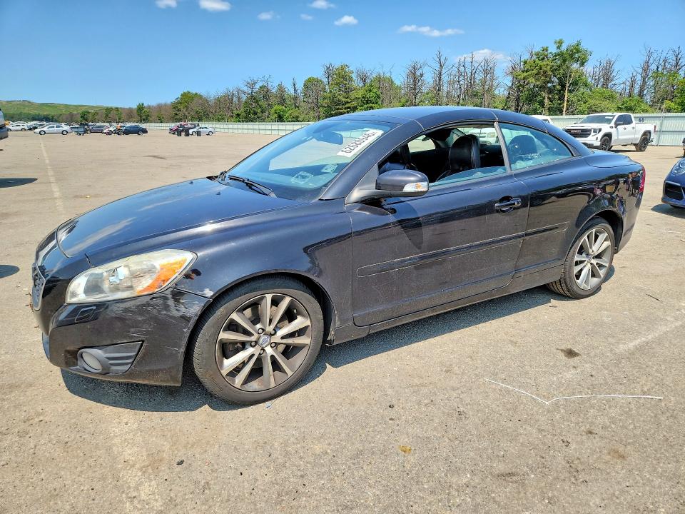 VOLVO C70 2012 with VIN YV1672MC6CJ126023 - Photo from auction