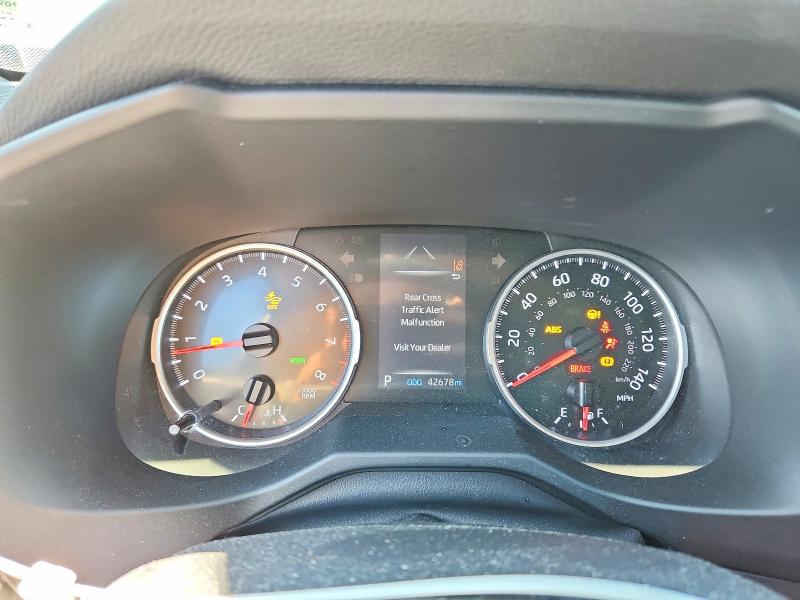 Photo 9 from auction – 2019 TOYOTA RAV4 with VIN 2T3G1RFV6KW073598