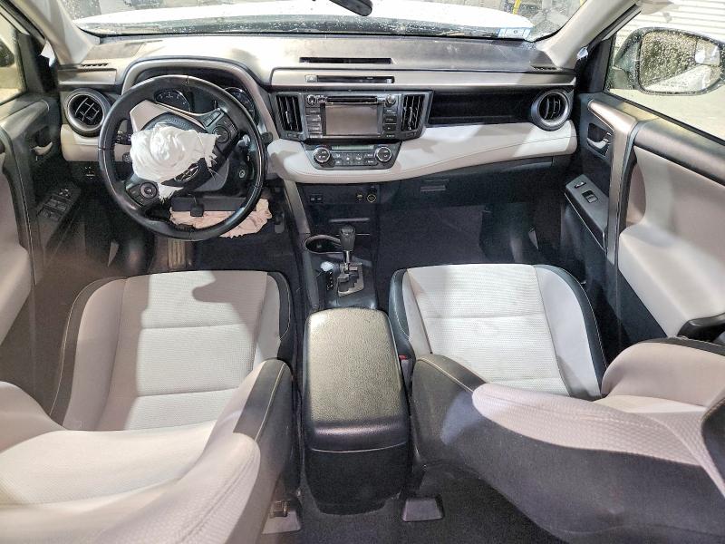 Photo 8 from auction – 2016 TOYOTA RAV4 with VIN JTMRFREV4GD183968