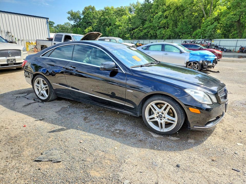 Photo 4 from auction – 2012 MERCEDES-BENZ E with VIN WDDKJ5KB0CF140882
