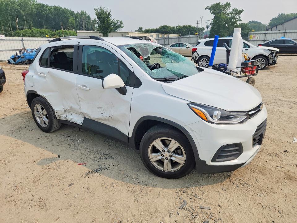 Photo 4 from auction – 2021 CHEVROLET TRAX with VIN KL7CJLSB3MB353074