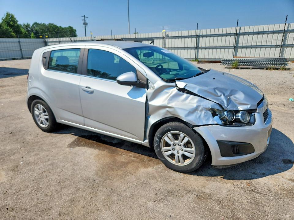 Photo 4 from auction – 2014 CHEVROLET SONIC with VIN 1G1JC6SH2E4223053
