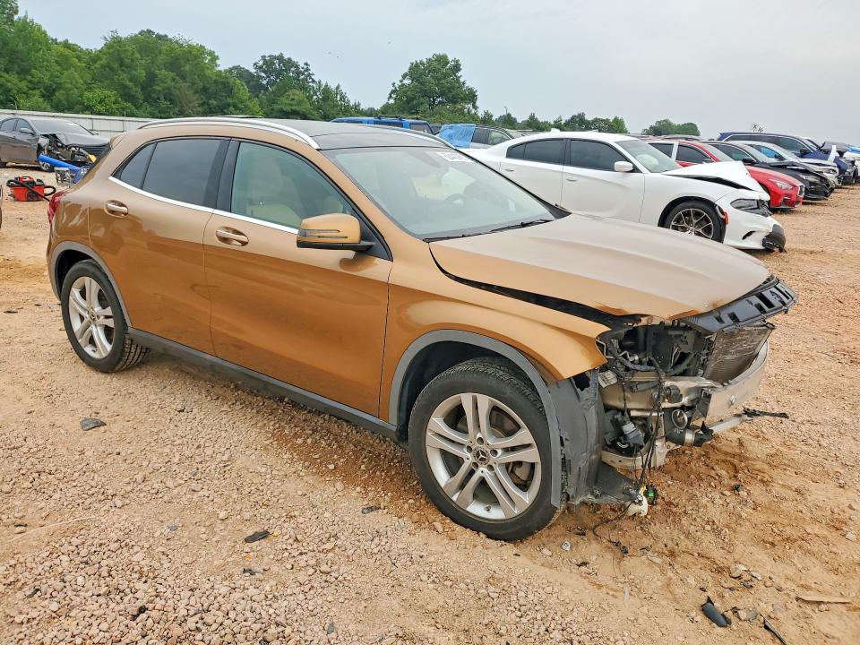 Photo 4 from auction – 2018 MERCEDES-BENZ GLA with VIN WDCTG4GB4JJ455124