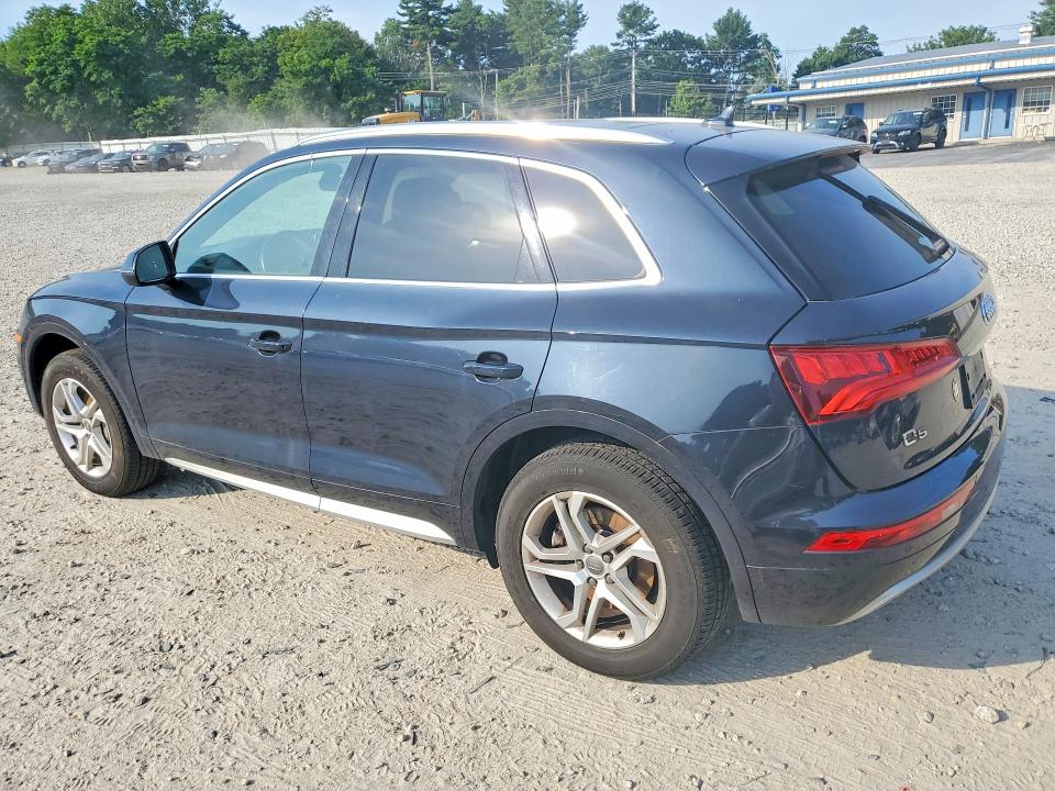 Снимка 2 от търг – 2018 AUDI Q5 с VIN WA1BNAFY1J2100251