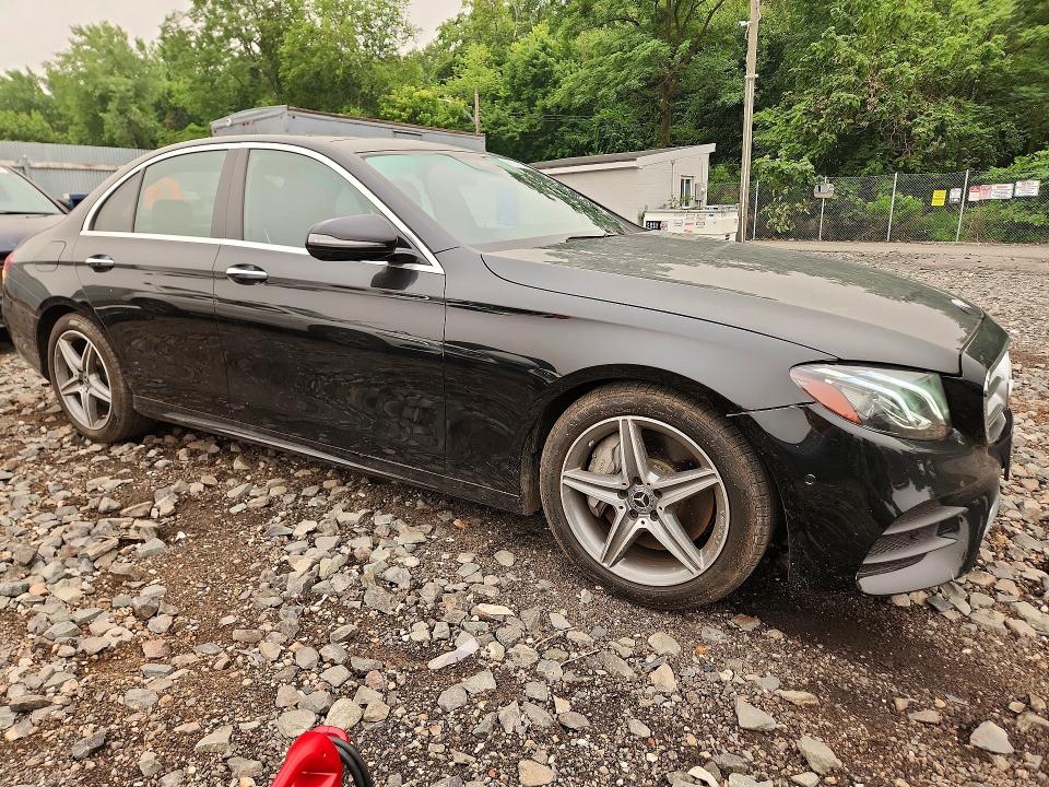 Photo 4 from auction – 2018 MERCEDES-BENZ E with VIN WDDZF4KB4JA486079