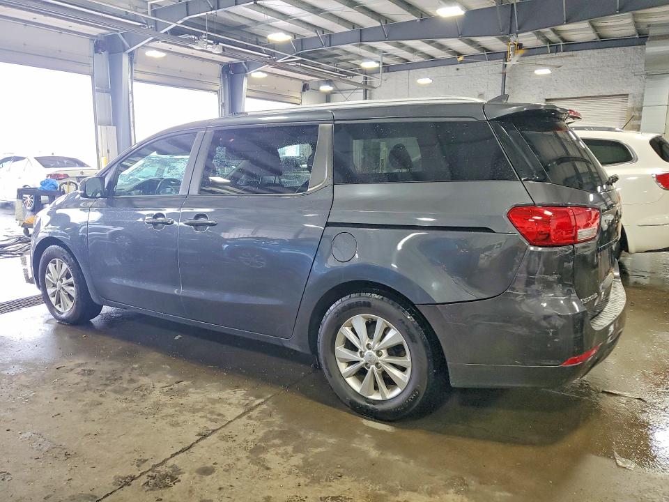 Photo 2 from auction – 2017 KIA SEDONA with VIN KNDMB5C16H6247349