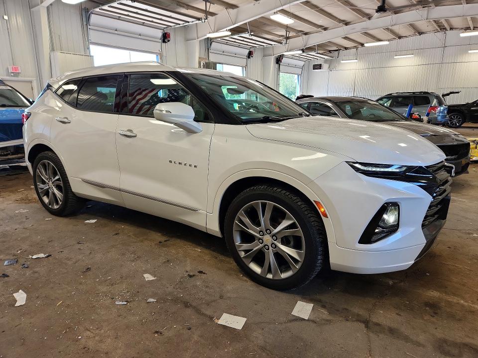 Photo 4 from auction – 2020 CHEVROLET BLAZER with VIN 3GNKBLRS8LS625596