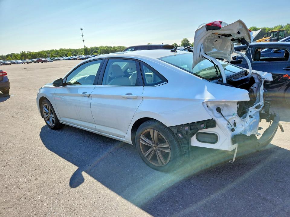Photo 2 from auction – 2024 VOLKSWAGEN JETTA with VIN 3VW7M7BU2RM087516