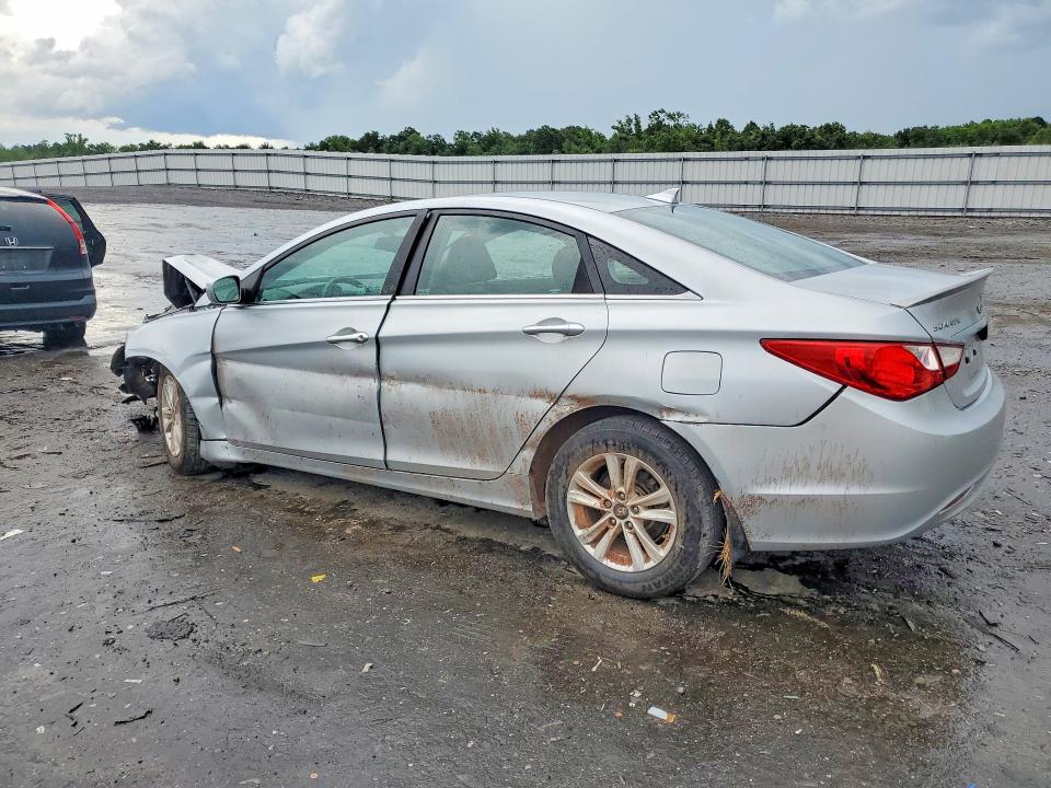 Photo 2 from auction – 2013 HYUNDAI SONATA with VIN 5NPEB4AC9DH743426