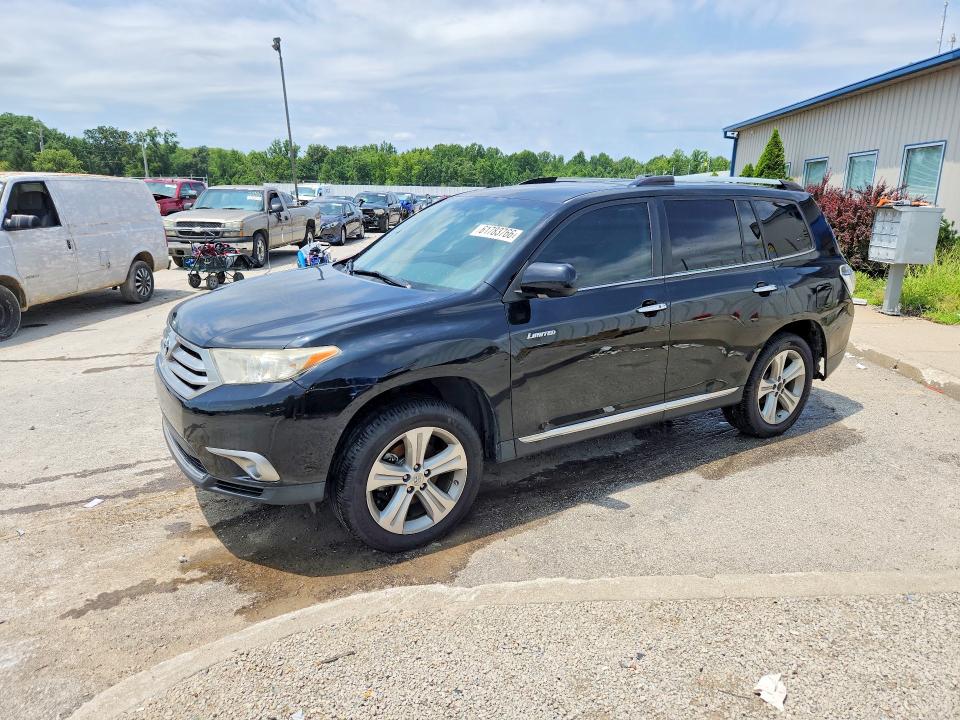 TOYOTA HIGHLANDER 2013 مع رقم تعريف المركبة 5TDYK3EH4DS126426 - صورة من المزاد