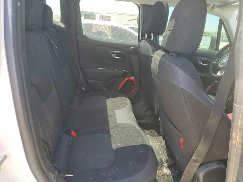 Photo 10 from auction – 2019 JEEP RENEGADE with VIN ZACNJBC16KPK09935