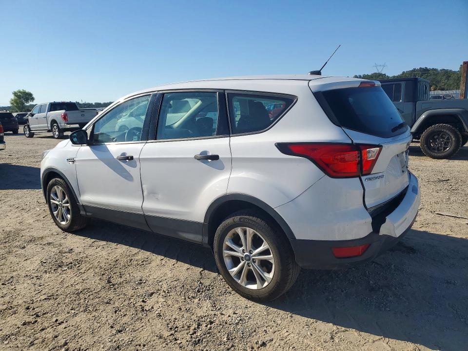 Photo 2 from auction – 2019 FORD ESCAPE with VIN 1FMCU0F7XKUB63087