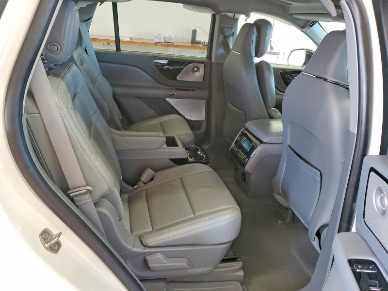 Photo 11 from auction – 2020 LINCOLN AVIATOR with VIN 5LM5J7XC4LGL05484