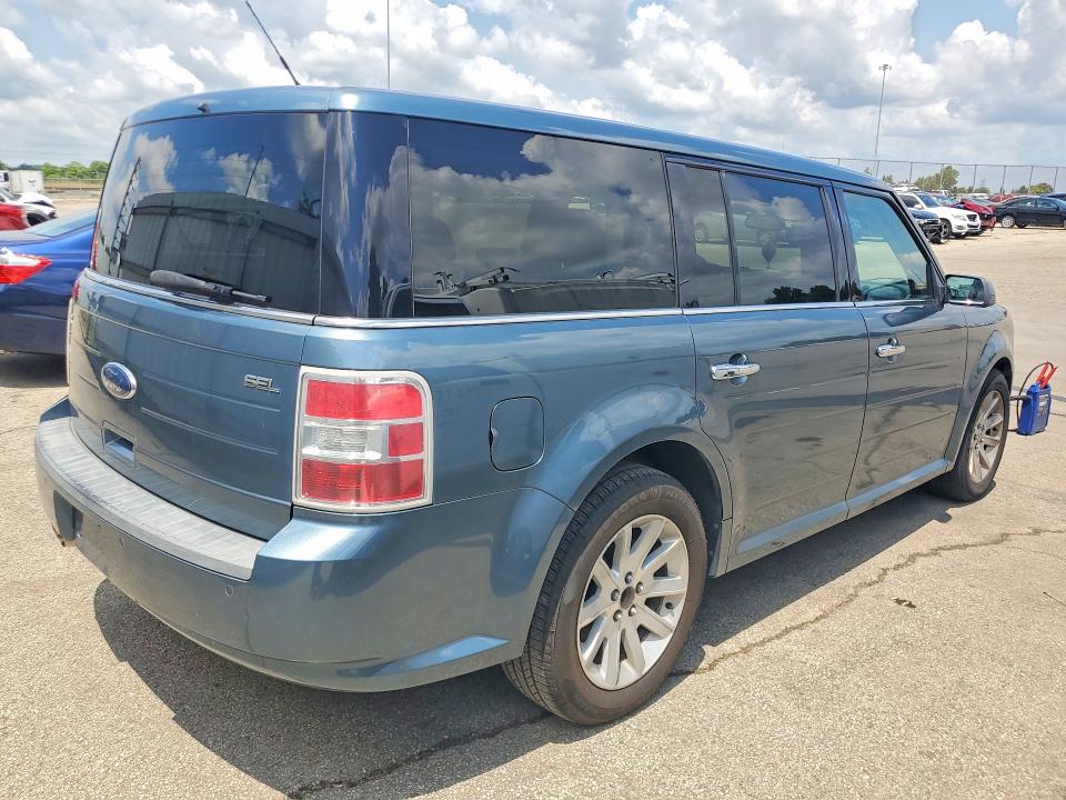 Photo 3 from auction – 2010 FORD FLEX with VIN 2FMGK5CC9ABA67770