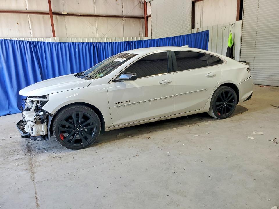 CHEVROLET MALIBU 2018 with VIN 1G1ZD5ST5JF242161 - Photo from auction