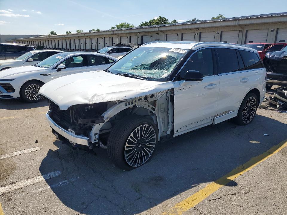 Photo 1 from auction – 2023 LINCOLN AVIATOR with VIN 5LM5J9XC1PGL04178