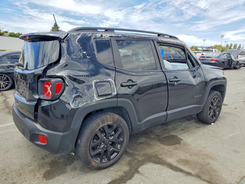 Photo 3 from auction – 2023 JEEP RENEGADE with VIN ZACNJDE15PPP33643