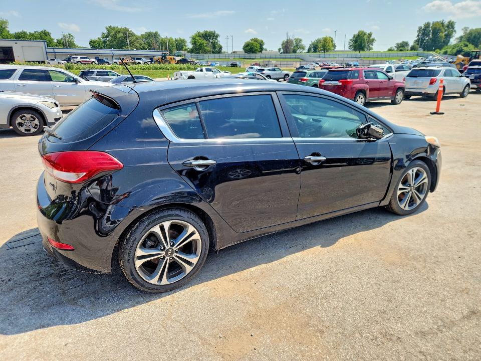 Photo 3 from auction – 2016 KIA FORTE with VIN KNAFX5A81G5492247