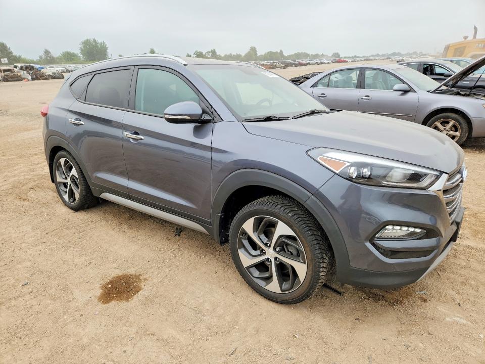 Photo 4 from auction – 2017 HYUNDAI TUCSON with VIN KM8J3CA25HU364833