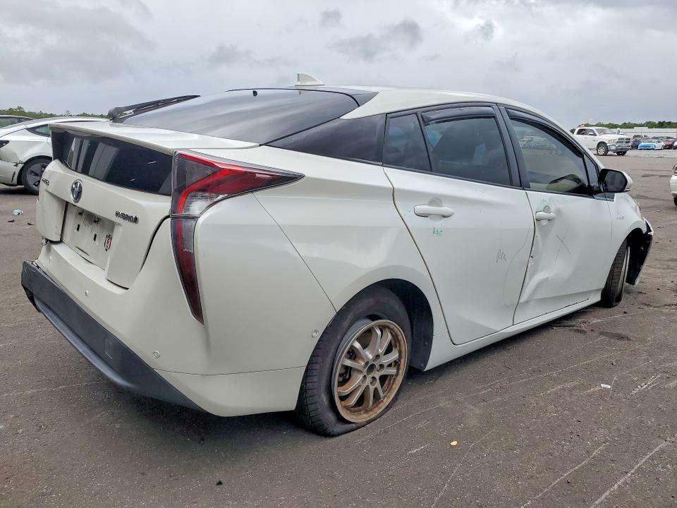 Photo 3 from auction – 2018 TOYOTA PRIUS with VIN JTDKARFU1J3553972