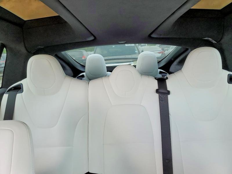 Photo 10 from auction – 2018 TESLA MODEL X with VIN 5YJXCAE25JF125990