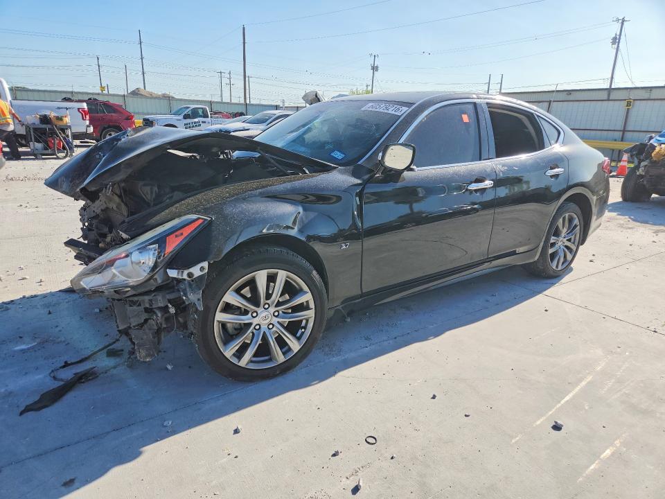 2016 INFINITI Q70