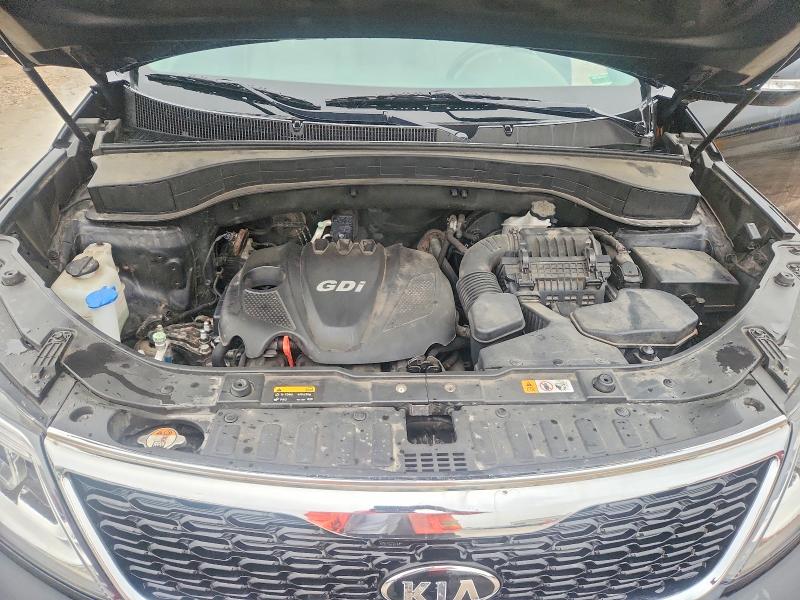 Photo 12 from auction – 2014 KIA SORENTO with VIN 5XYKTCA62EG505799