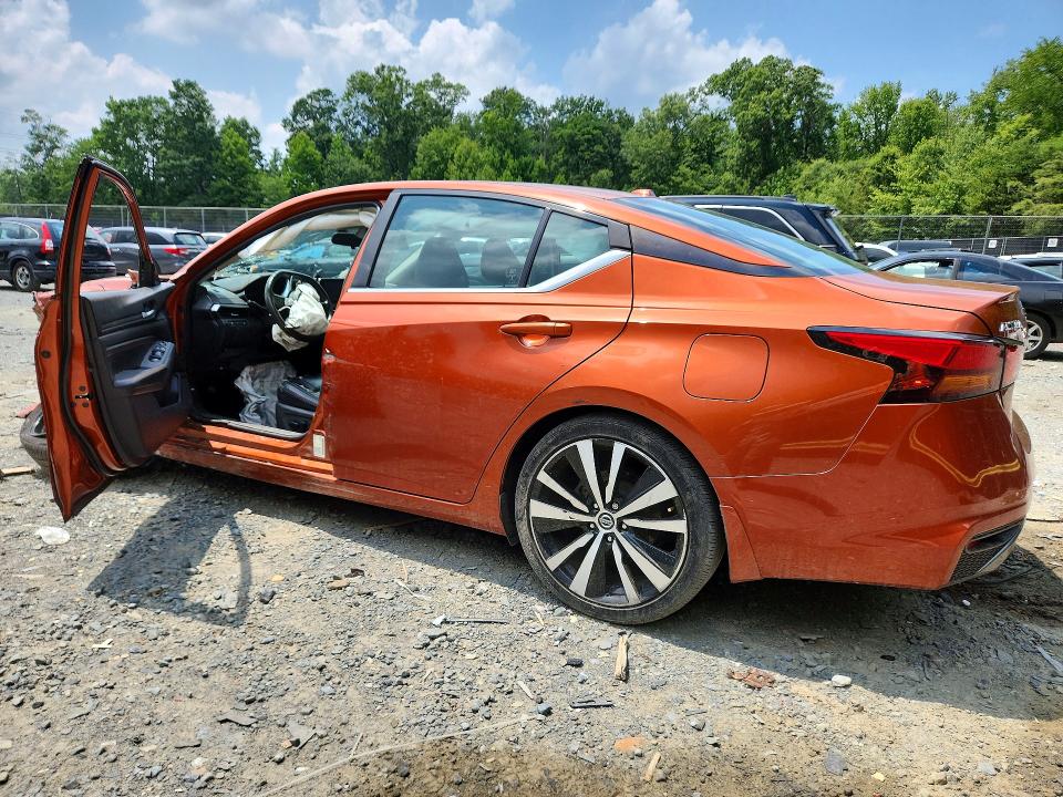 Photo 2 from auction – 2019 NISSAN ALTIMA with VIN 1N4BL4CV8KC106069
