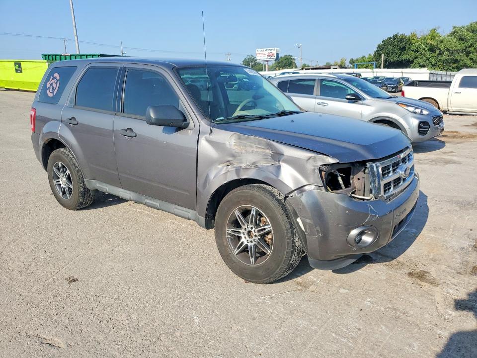 Photo 4 from auction – 2011 FORD ESCAPE with VIN 1FMCU0C70BKB25481