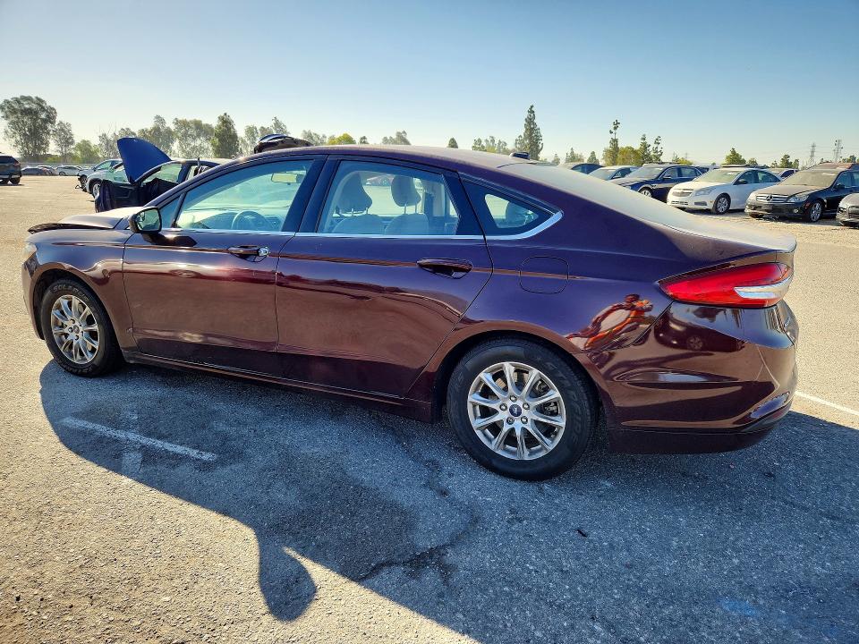 Photo 2 from auction – 2017 FORD FUSION with VIN 3FA6P0G71HR163816