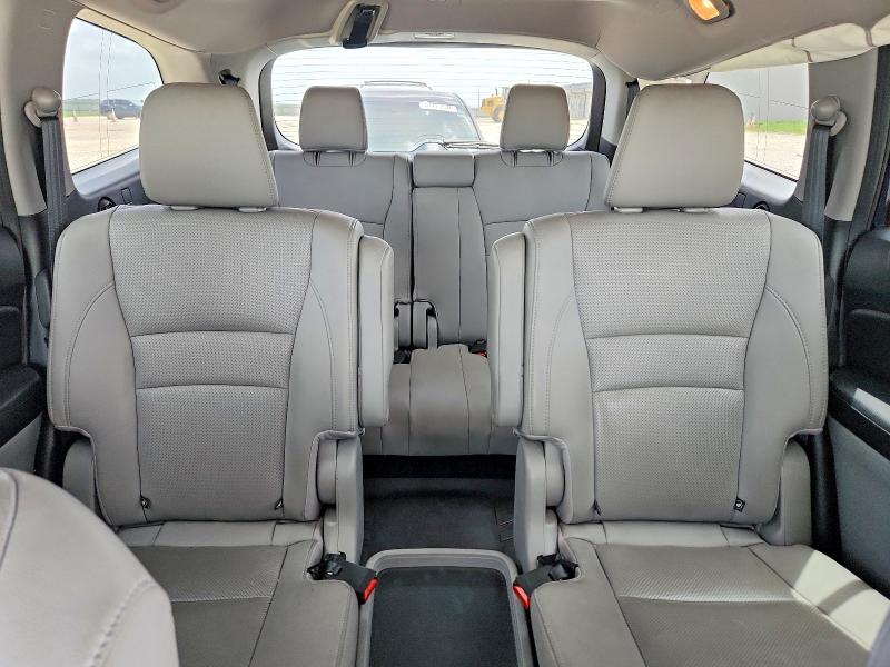 Photo 10 from auction – 2017 HONDA PILOT with VIN 5FNYF6H05HB041049