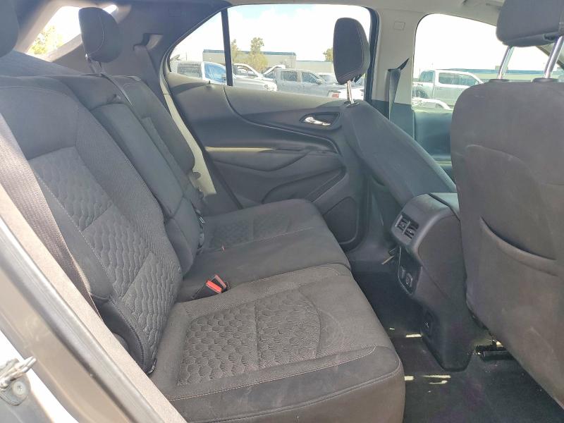 Photo 11 from auction – 2018 CHEVROLET EQUINOX with VIN 3GNAXJEV4JS632429