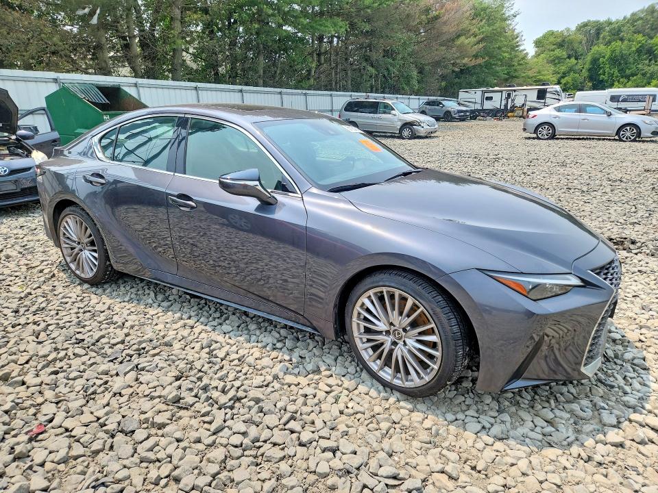 Photo 4 from auction – 2023 LEXUS IS with VIN JTHD81F27P5050429