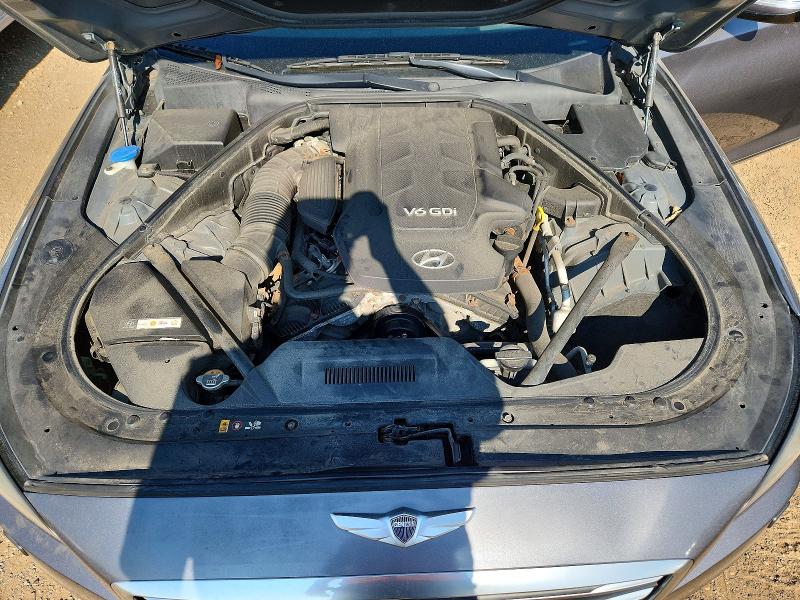 Photo 11 from auction – 2015 HYUNDAI GENESIS with VIN KMHGN4JE6FU094612