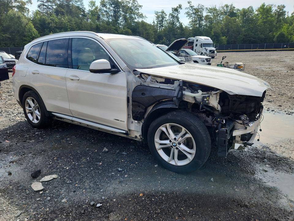 Photo 4 from auction – 2018 BMW X3 with VIN 5UXTR9C5XJLC79831