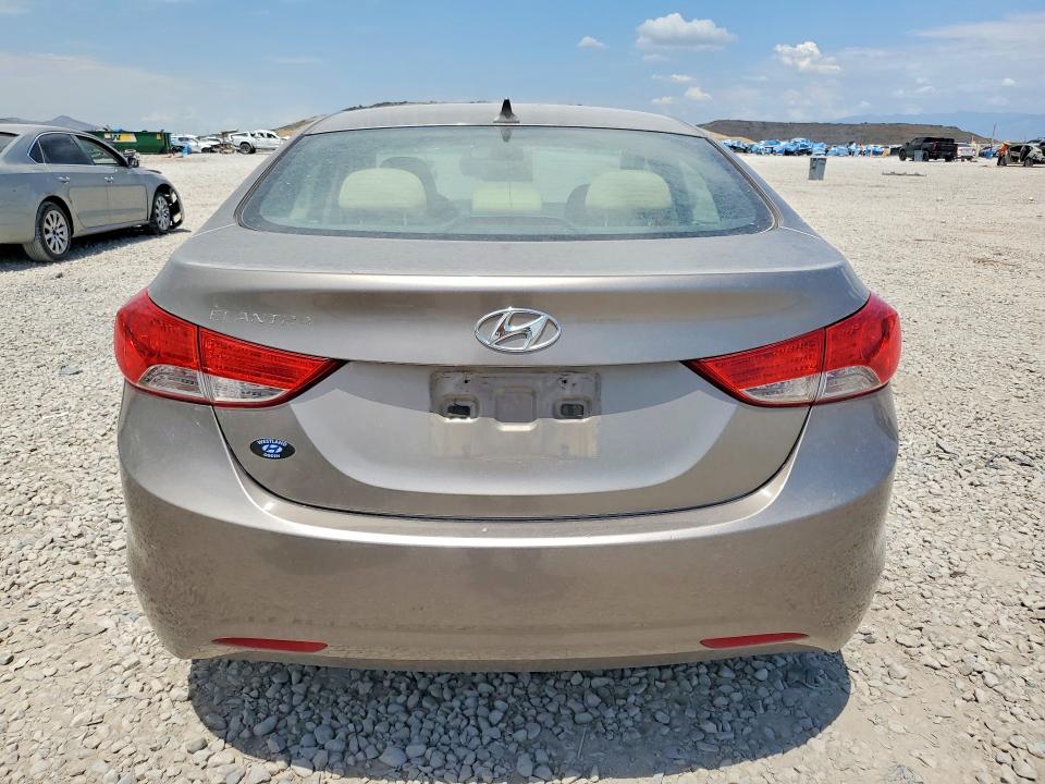 Photo 6 from auction – 2012 HYUNDAI ELANTRA with VIN 5NPDH4AE5CH066823