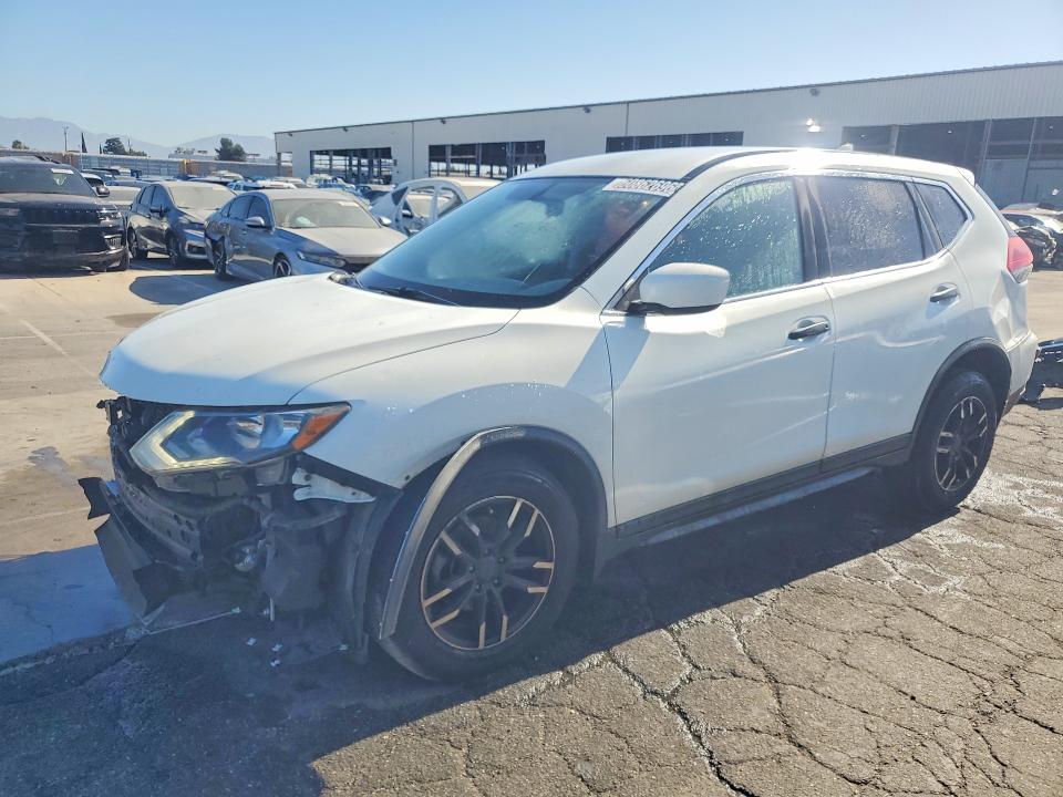NISSAN ROGUE 2018 с VIN KNMAT2MT1JP603494 - Фото с аукциона