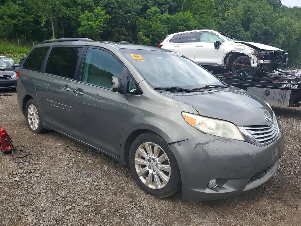 Foto 4 de la subasta – 2011 TOYOTA SIENNA con VIN 5TDYK3DC3BS105599