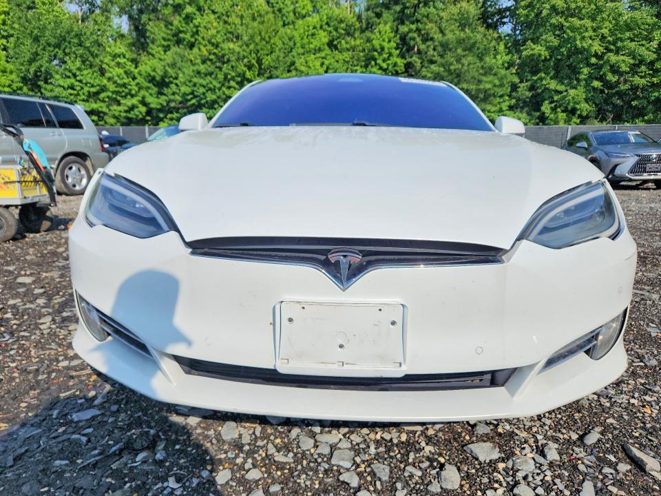Photo 5 from auction – 2018 TESLA MODEL S with VIN 5YJSA1E24JF244887