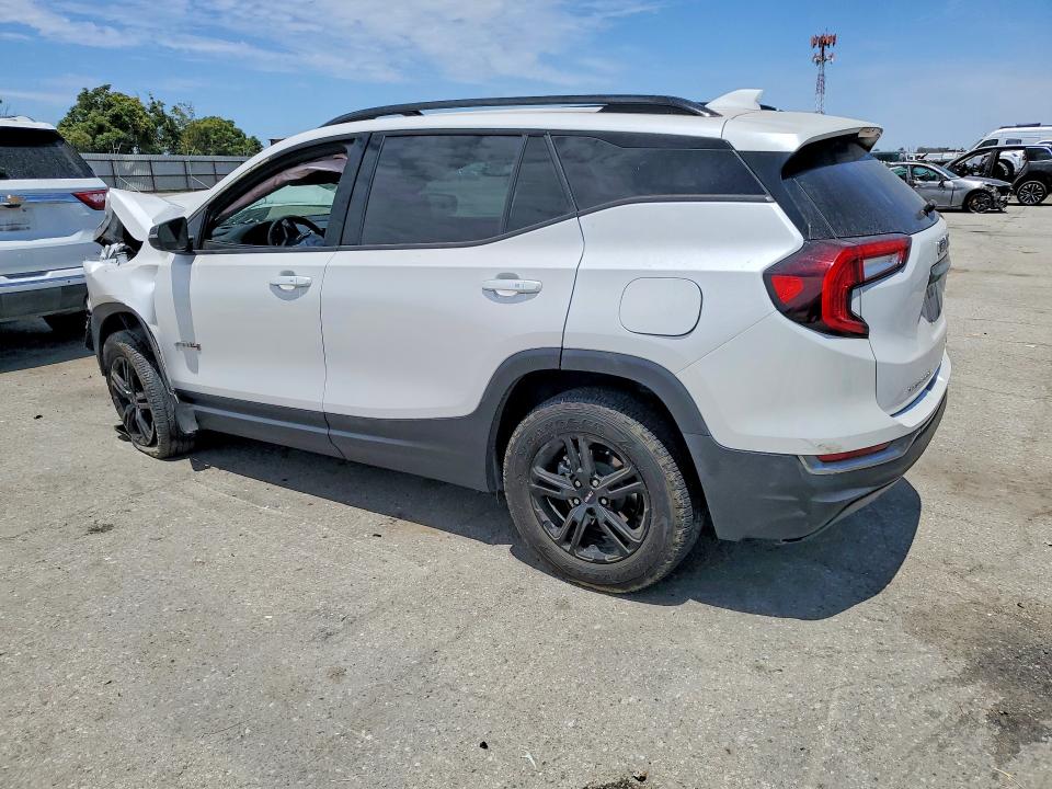 Photo 2 from auction – 2023 GMC TERRAIN with VIN 3GKALYEG2PL136731