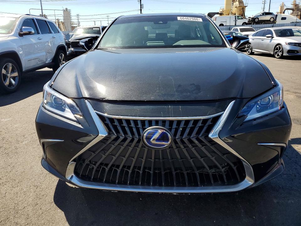 Photo 5 from auction – 2025 LEXUS ES 300H with VIN 58ADA1C13SU072061