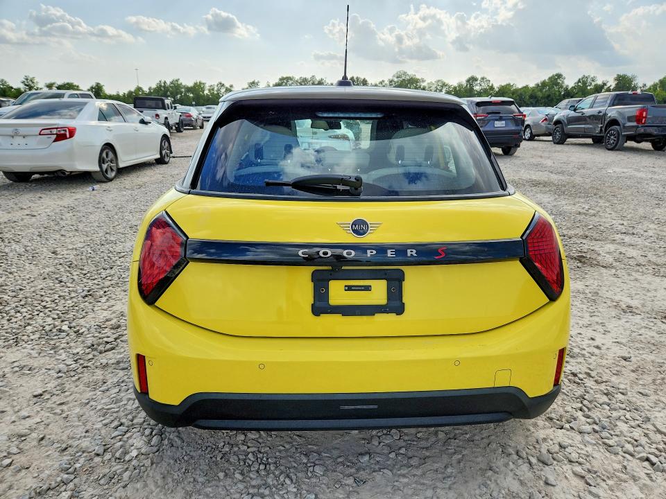 Photo 6 from auction – 2025 MINI COOPER with VIN WMW53GD07S2X13854