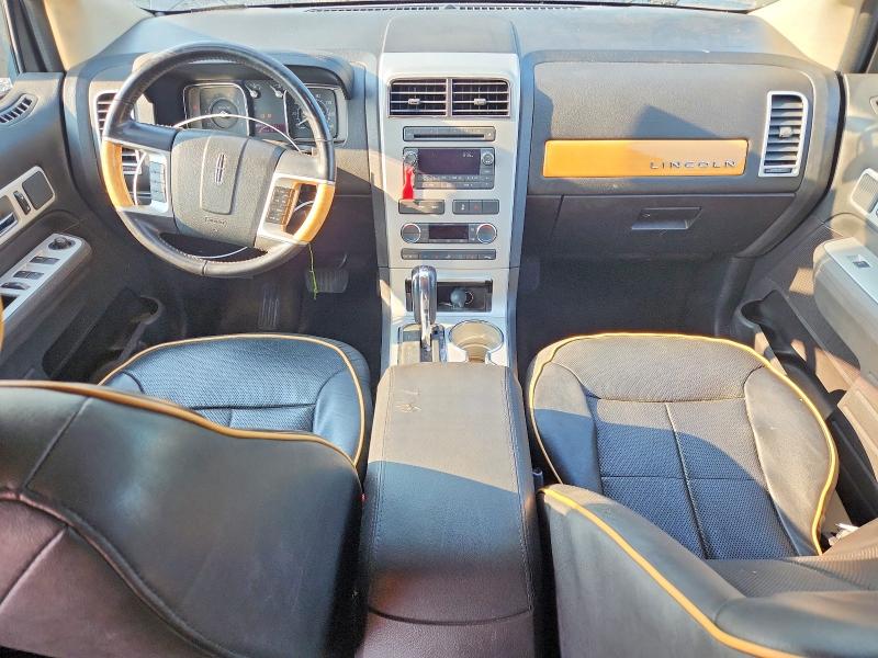 Photo 8 from auction – 2008 LINCOLN MKX with VIN 2LMDU68C68BJ01285