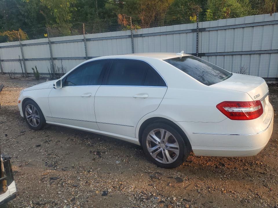 Photo 2 from auction – 2011 MERCEDES-BENZ E-CLASS E350 4MATIC with VIN WDDHF8HB5BA403027