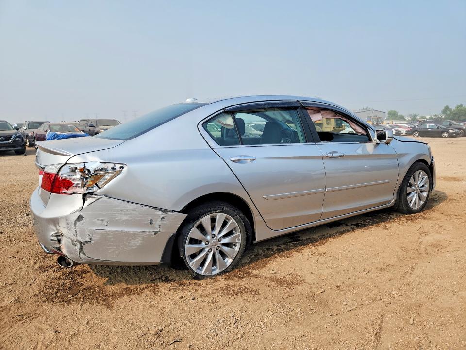 Photo 3 from auction – 2015 HONDA ACCORD with VIN 1HGCR2F80FA023066